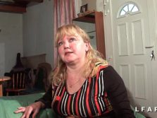 MILF francesa hace un casting porno amateur que nos pondrá muy cachondos